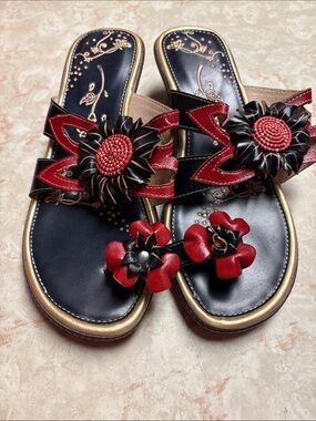 Source Unknown Black and Red Floral Slide Sandals